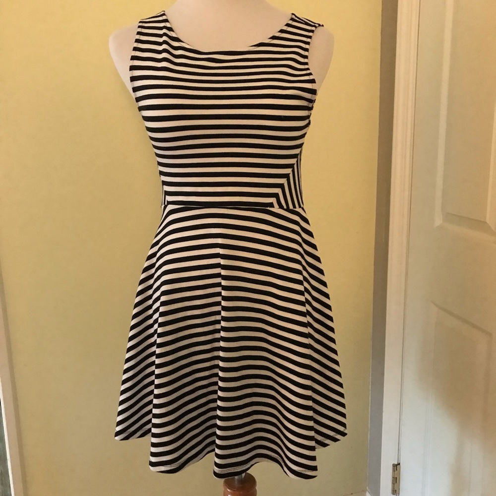 Knit sleeveless dress